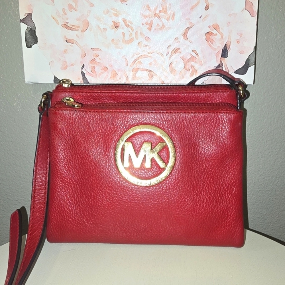 Michael Kors EUC Bright Red Leather Gold Hardware Crossbody Bag MRSP $258.00